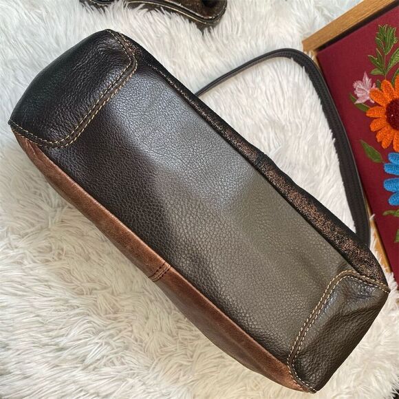 The Sak Women's Bronze Brown Metallic Leather Shoulder Bag - Picture 8 of 13